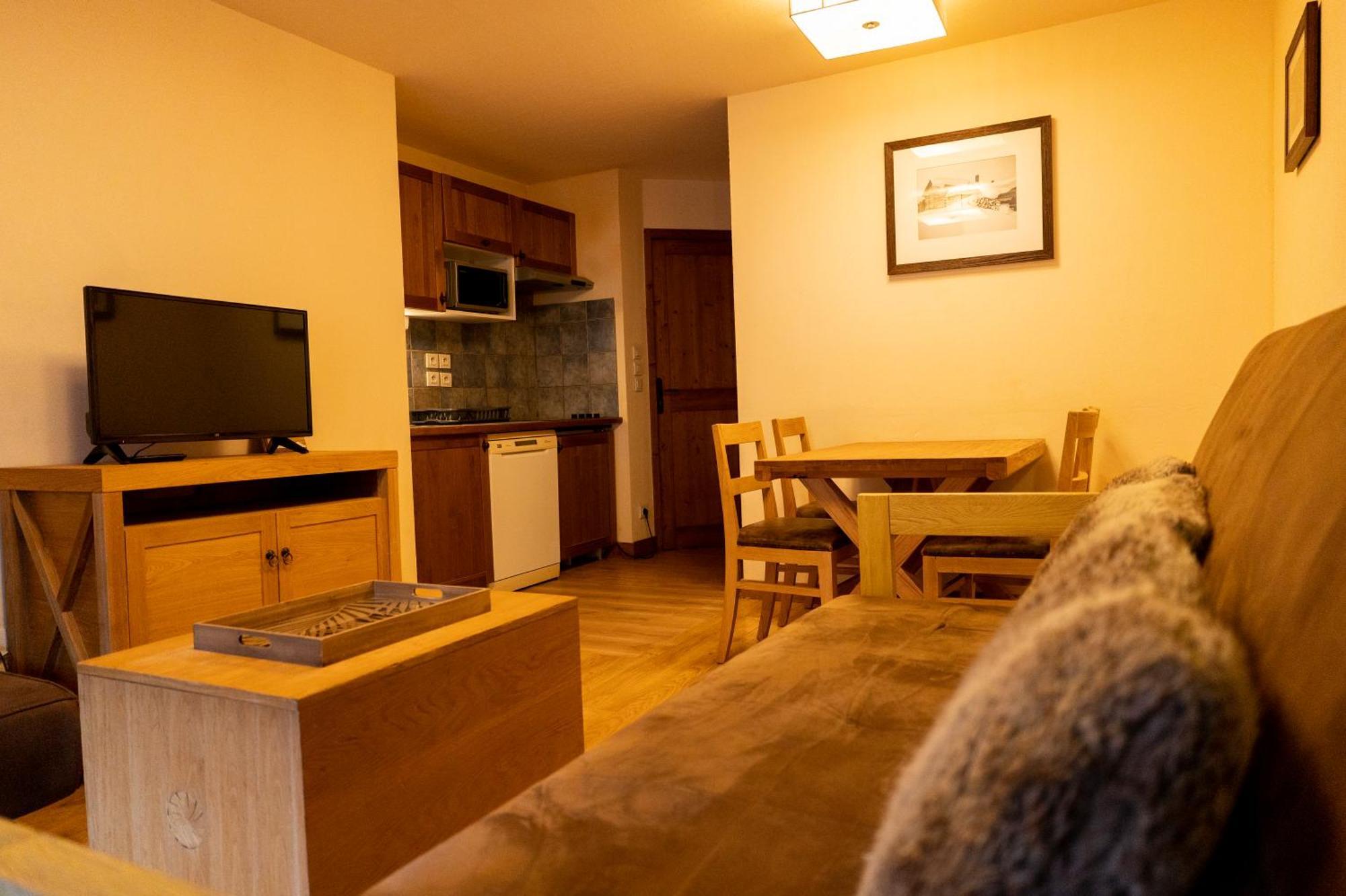 Appart Low Cost Residence 4 Etoiles Avec Piscine Saint-Lary-Soulan Ngoại thất bức ảnh